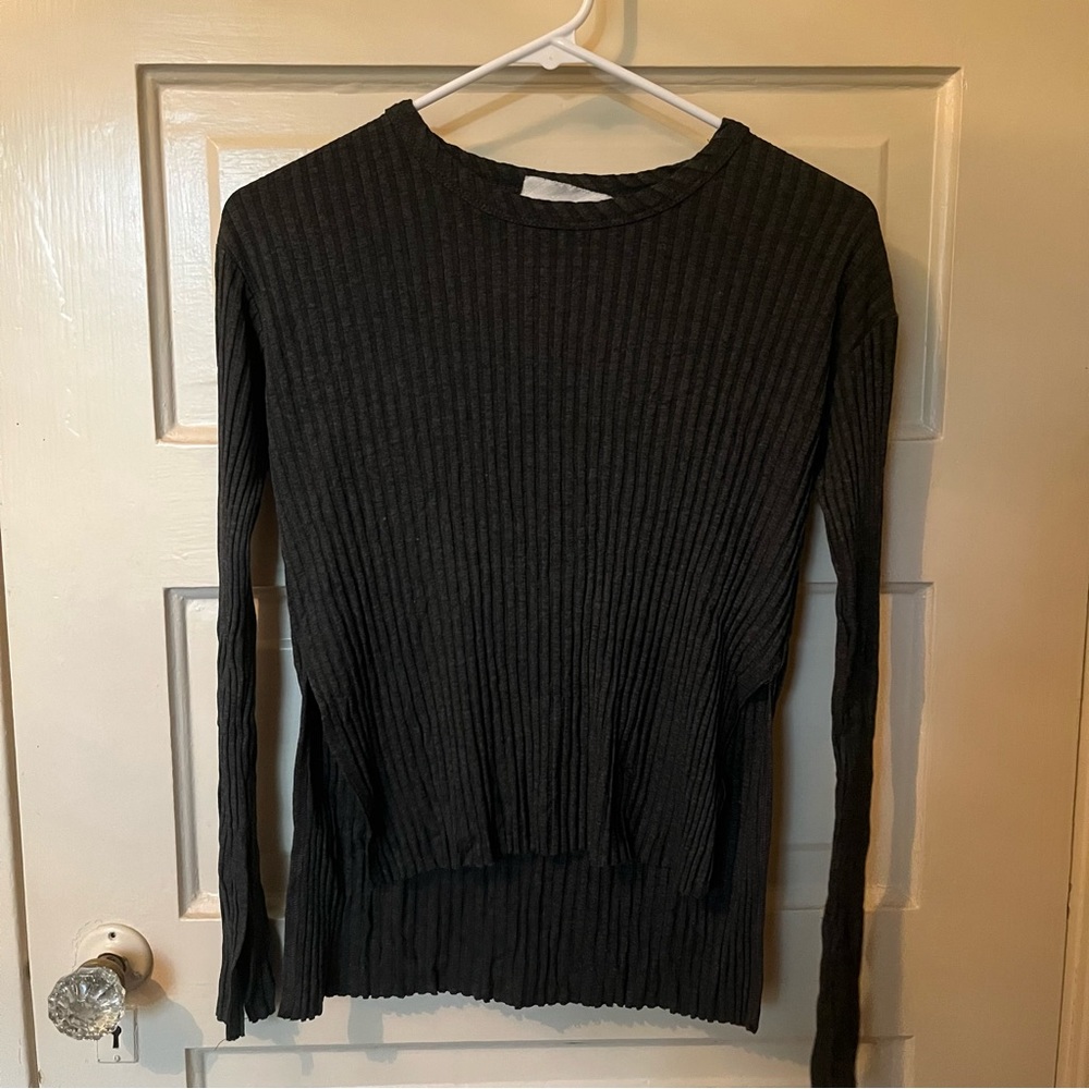 Cale Cropped Gray Split Side Sweater - image 1